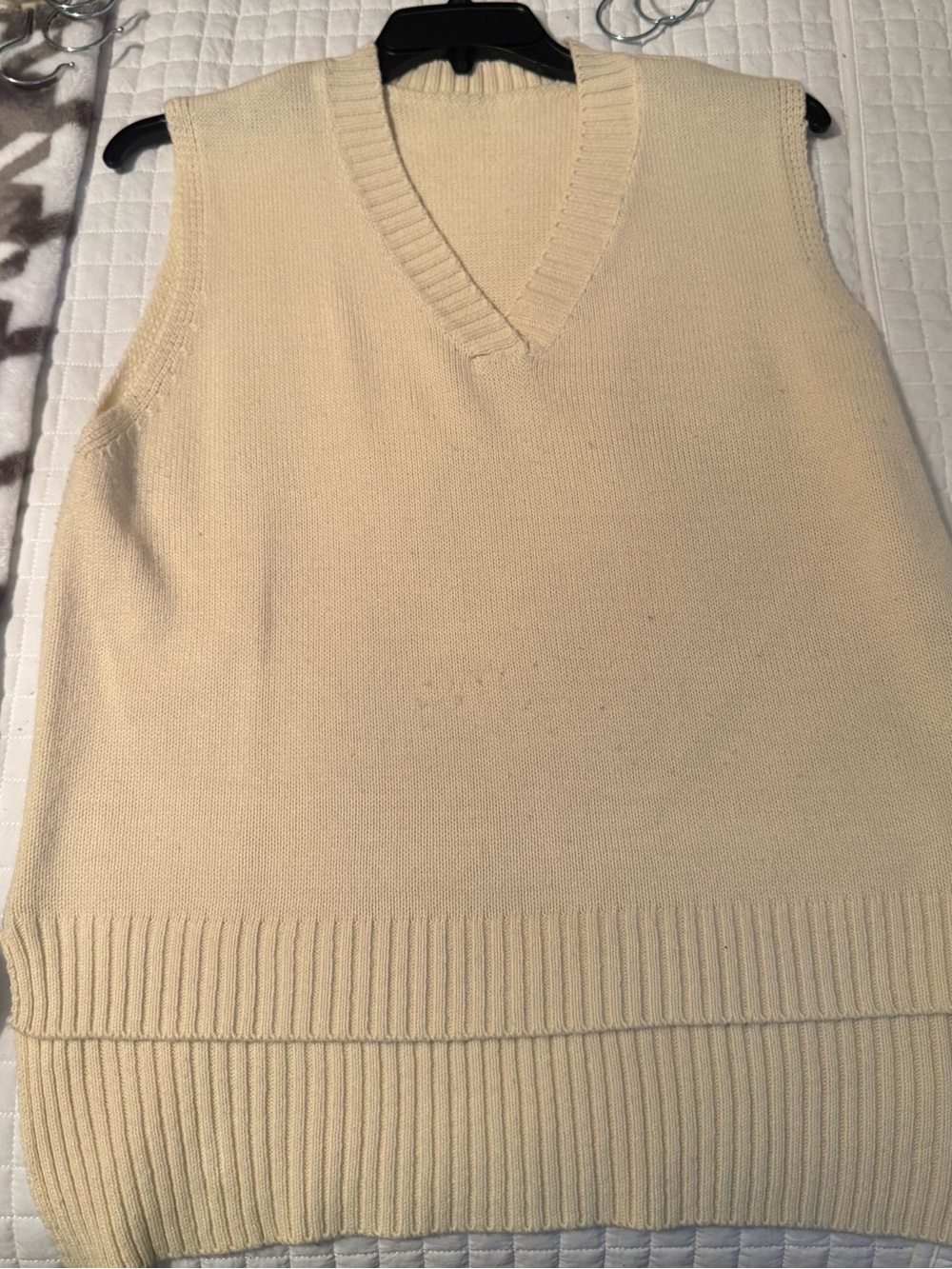 Women’s Cream V-Neck Knit Sweater Vest